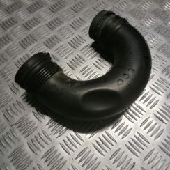 Gaisa filtra korpusa caurule priekš VW TOURAN 2005