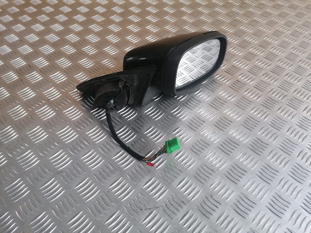 Ārējais spogulis, pa labi priekš VOLVO V70 2007 1 Ārējais spogulis, pa labi priekš VOLVO V70 2007