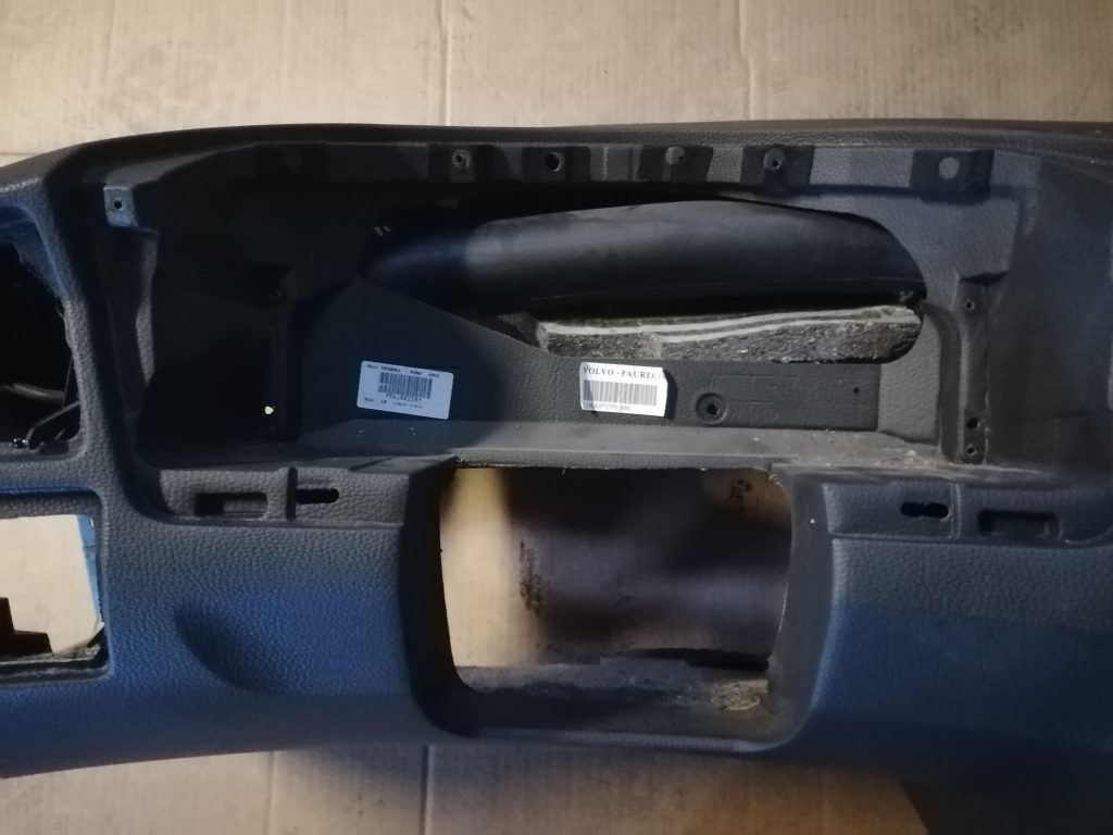 Mērinstrumentu panelis priekš VOLVO V70 2007 3 Mērinstrumentu panelis priekš VOLVO V70 2007