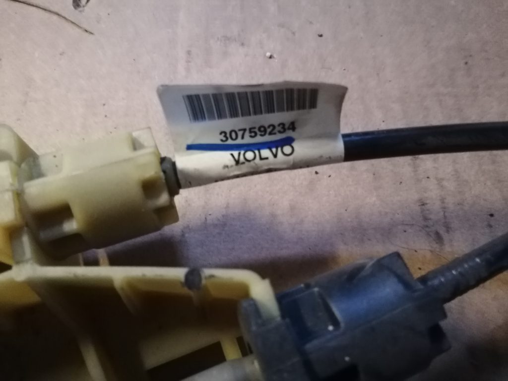 Ātrumu pārslēgšanas slēdzis priekš VOLVO V70 2007 2 Ātrumu pārslēgšanas slēdzis priekš VOLVO V70 2007