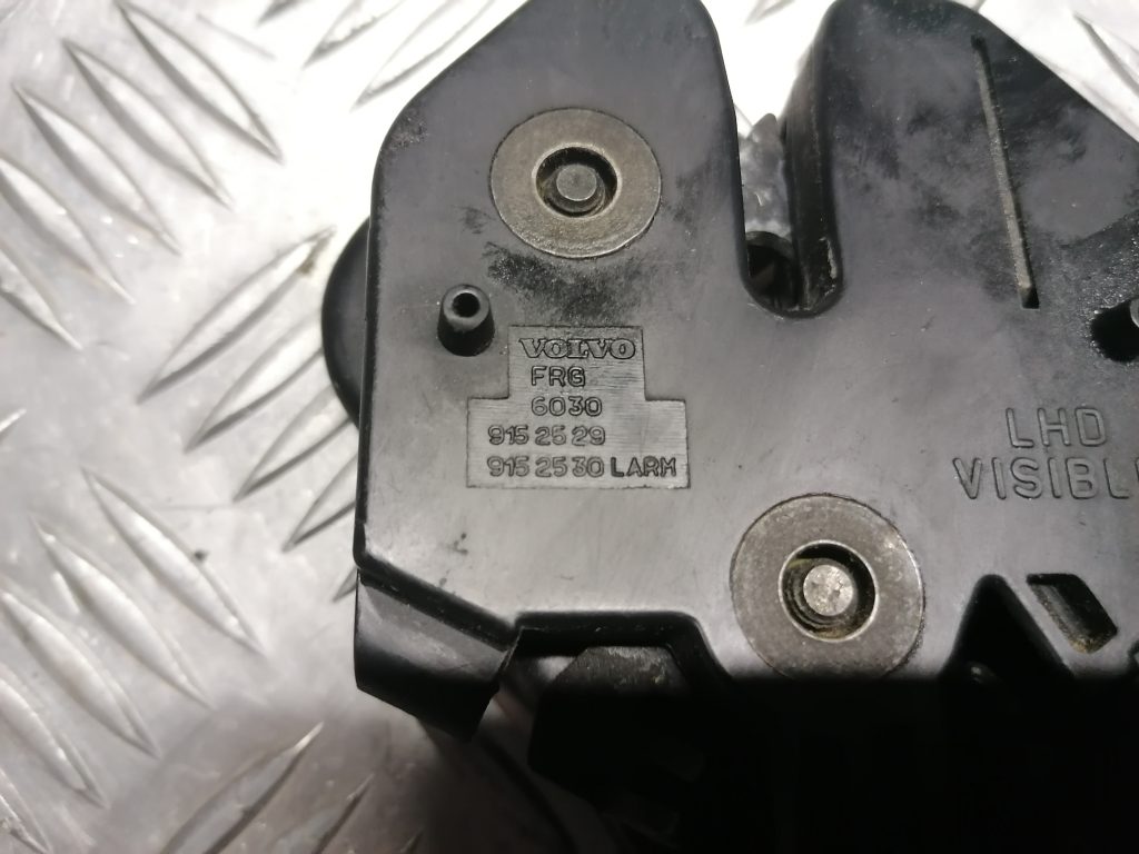 Pārsega slēdzene priekš VOLVO 850 1995 4 Pārsega slēdzene priekš VOLVO 850 1995