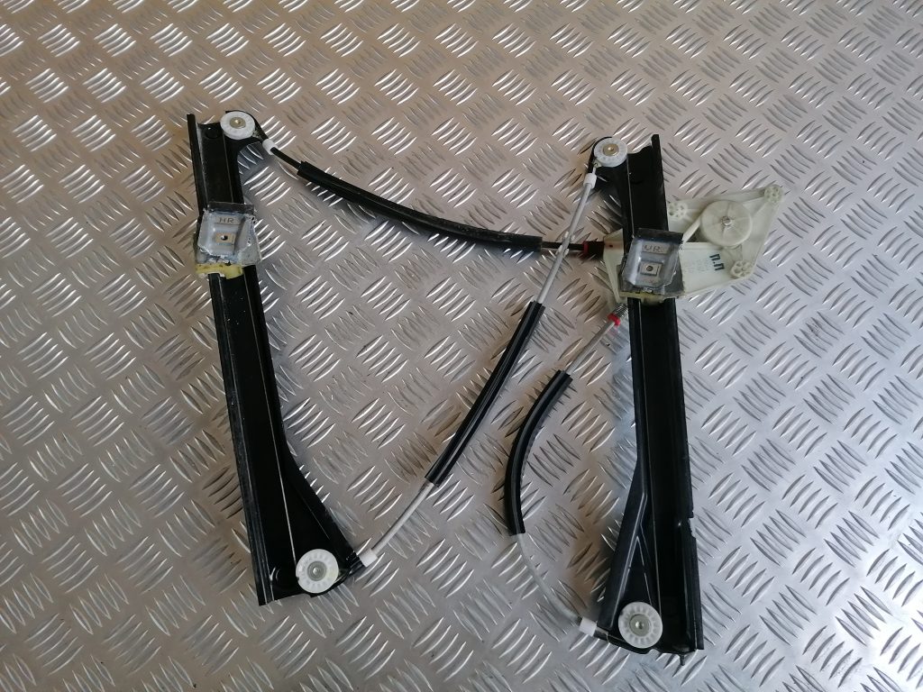 Stikla pacelšanas mehānisms priekšējais labais priekš VW POLO 2011 1 Stikla pacelšanas mehānisms priekšējais labais priekš VW POLO 2011