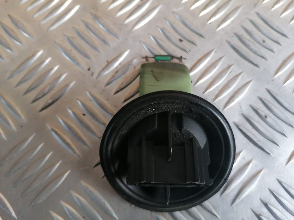 Salona ventilatora rezistors priekš VW POLO 2011 2 Salona ventilatora rezistors priekš VW POLO 2011