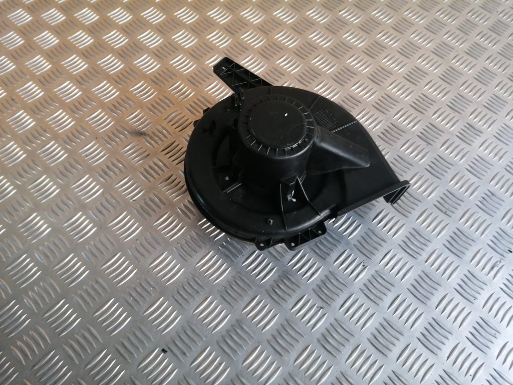 Salona ventilators priekš VW POLO 2011 1 Salona ventilators priekš VW POLO 2011