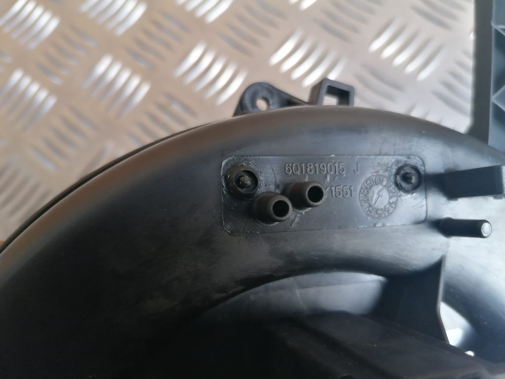 Salona ventilators priekš VW POLO 2011 3 Salona ventilators priekš VW POLO 2011