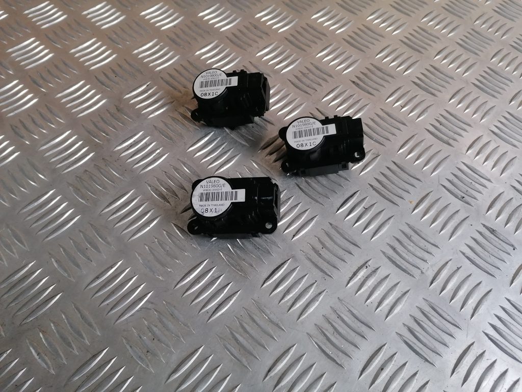 Apsildes sistēmas aktuators priekš RENAULT MEGANE 2011 1 Apsildes sistēmas aktuators priekš RENAULT MEGANE 2011