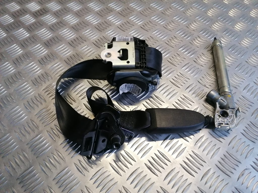 Priekšējā labā drošības josta priekš RENAULT MEGANE 2011 1 Priekšējā labā drošības josta priekš RENAULT MEGANE 2011