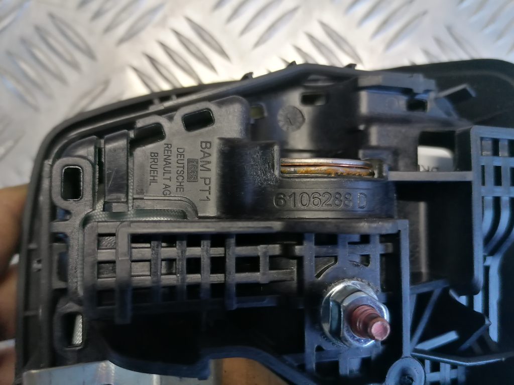 Stūres drošības spilvens priekš RENAULT MEGANE 2011 4 Stūres drošības spilvens priekš RENAULT MEGANE 2011