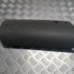 Mantu glabāšanas nodalījums pasažiera pusē priekš CHRYSLER GRAND VOYAGER 2004