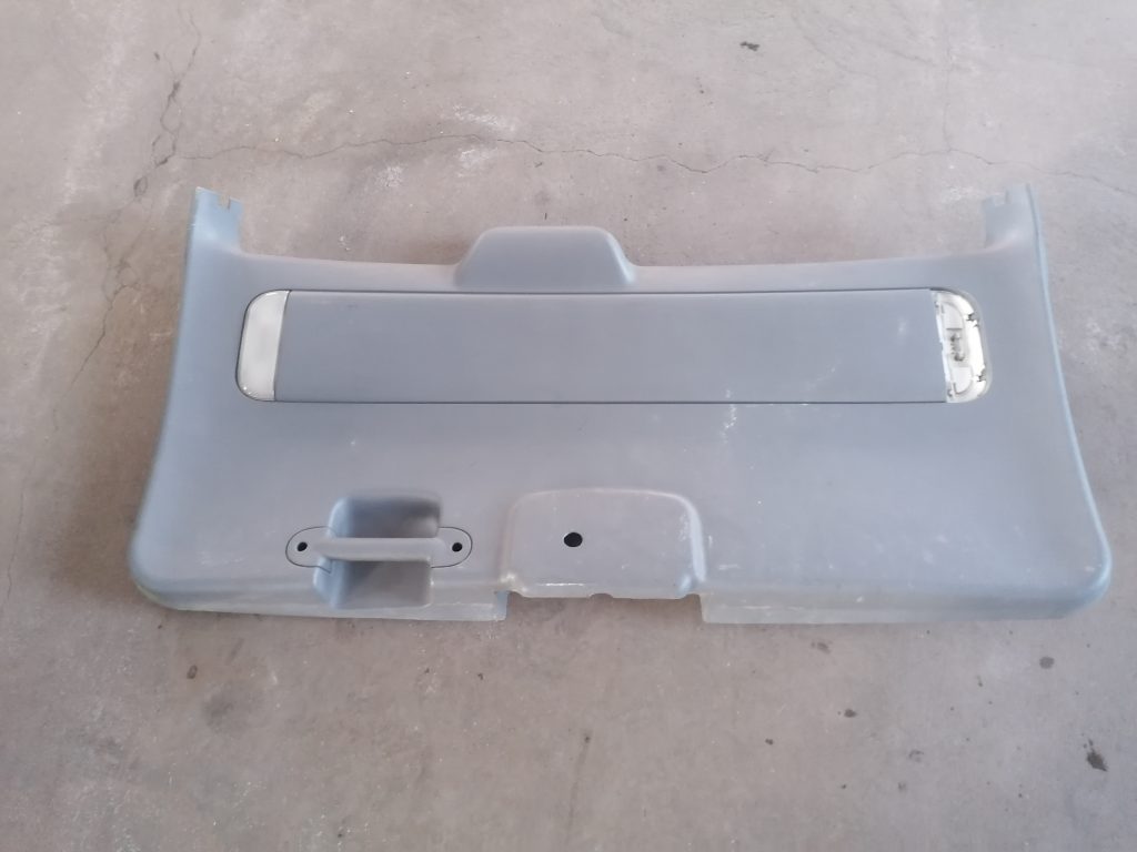 Bagāžnieka vāka liela apdare priekš CHRYSLER GRAND VOYAGER 2004 1 Bagāžnieka vāka liela apdare priekš CHRYSLER GRAND VOYAGER 2004