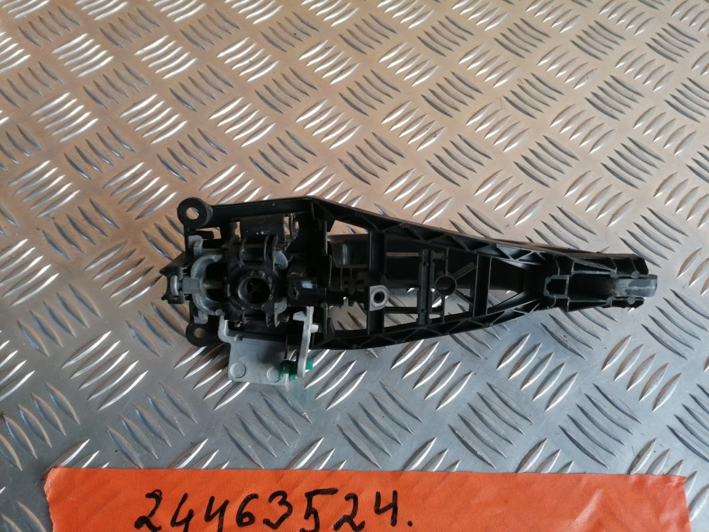 Priekšējāis labais durvju rokturis priekš OPEL ASTRA H 2006 2 Priekšējāis labais durvju rokturis priekš OPEL ASTRA H 2006