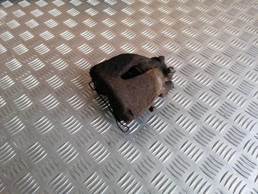 Priekšējais labais suports priekš OPEL ASTRA H 2006 1 Priekšējais labais suports priekš OPEL ASTRA H 2006