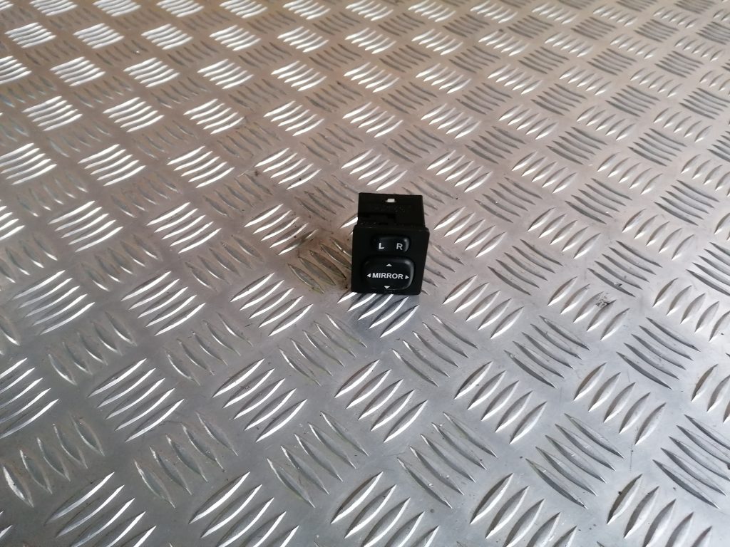 Spoguļa regulēšanas poga priekš TOYOTA COROLLA VERSO 2005 1 Spoguļa regulēšanas poga priekš TOYOTA COROLLA VERSO 2005