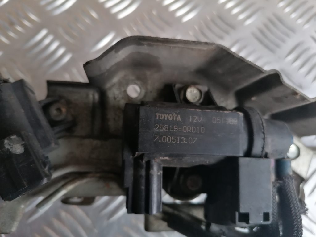 Solenoīda vakuuma vārsts priekš TOYOTA COROLLA VERSO 2005 4 Solenoīda vakuuma vārsts priekš TOYOTA COROLLA VERSO 2005