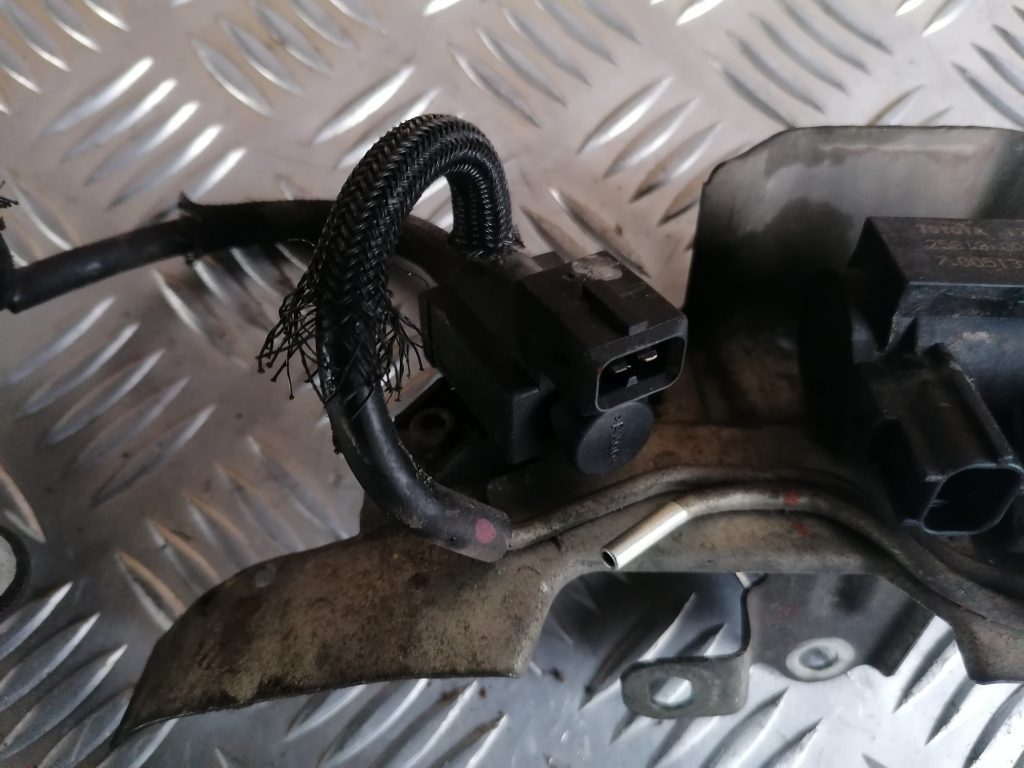 Solenoīda vakuuma vārsts priekš TOYOTA COROLLA VERSO 2005 3 Solenoīda vakuuma vārsts priekš TOYOTA COROLLA VERSO 2005