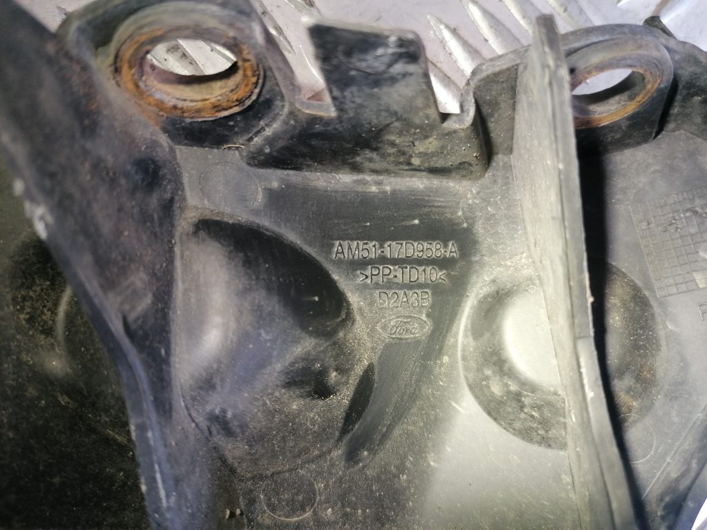 Priekšējā spārna un bufera stiprinājums priekš FORD C-MAX 2011 3 Priekšējā spārna un bufera stiprinājums priekš FORD C-MAX 2011