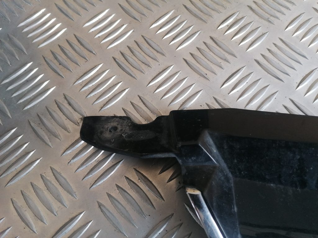 Bufera reste priekš FORD C-MAX 2011 4 Bufera reste priekš FORD C-MAX 2011