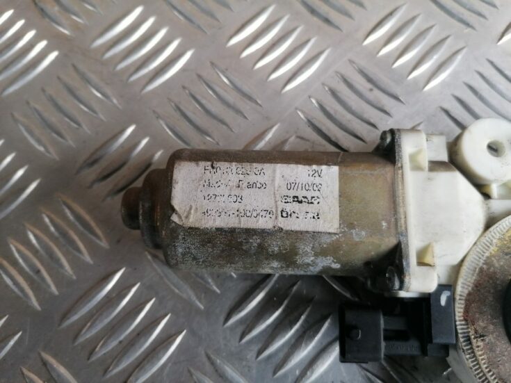 Elektrisko stiklu motors priekš SAAB 9-3 2002