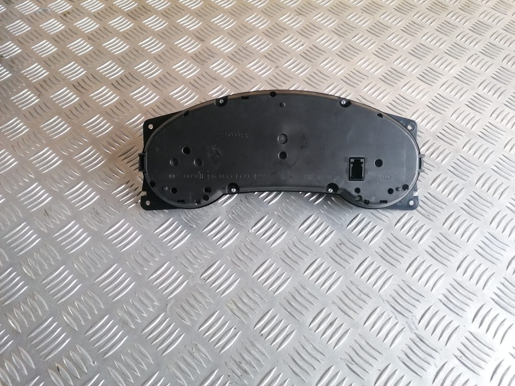 Spidometrs priekš SAAB 9-3 2002 3 Spidometrs priekš SAAB 9-3 2002