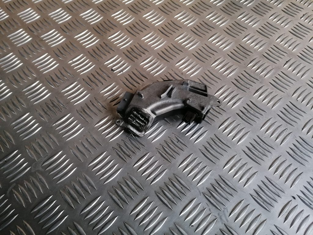 Salona ventilatora rezistors priekš SAAB 9-3 2002 2 Salona ventilatora rezistors priekš SAAB 9-3 2002