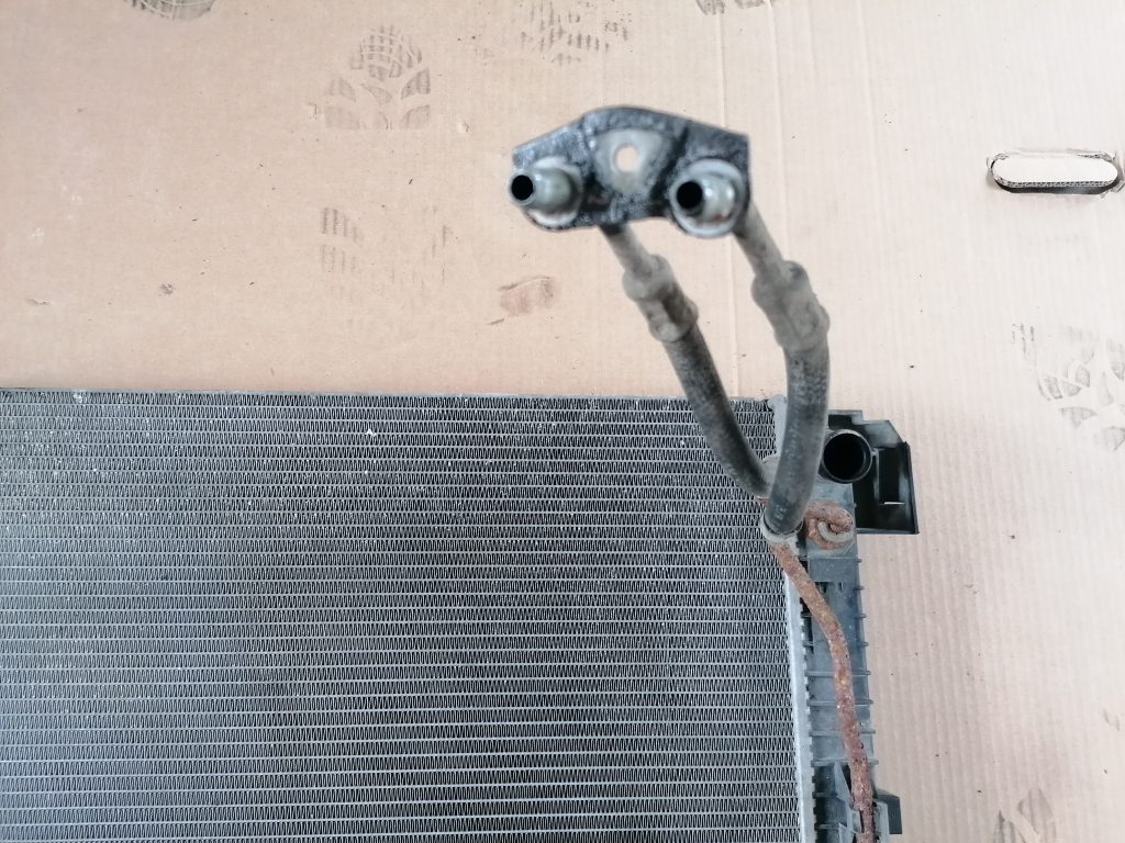 Dzesēšanas radiators priekš SAAB 9-3 2002 4 Dzesēšanas radiators priekš SAAB 9-3 2002