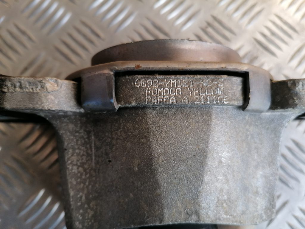 Dzinēja spilvens priekš VOLVO S80 2007 GREY 4 Dzinēja spilvens priekš VOLVO S80 2007 GREY