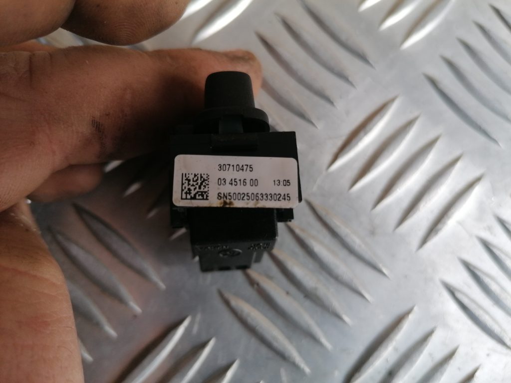 Atvēršanas/aizvēršanas poga priekš VOLVO S80 2007 GREY 3 Atvēršanas/aizvēršanas poga priekš VOLVO S80 2007 GREY