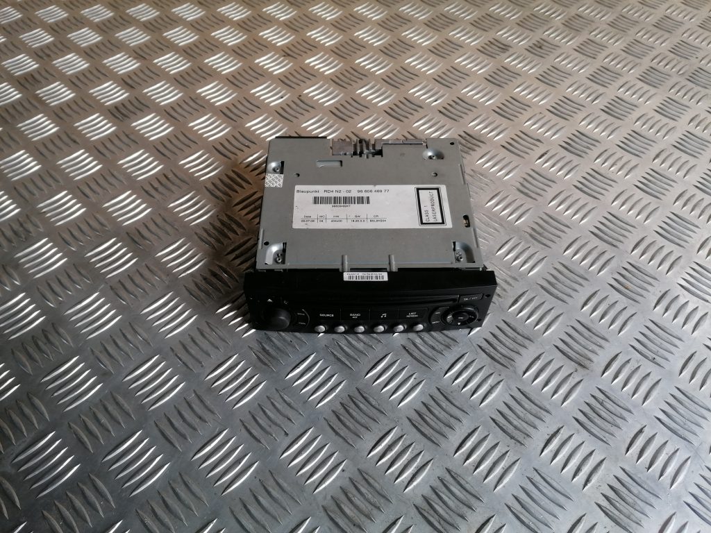 CD/DVD/Navigācijas bloks priekš CITROEN C4 2006 1 CD/DVD/Navigācijas bloks priekš CITROEN C4 2006