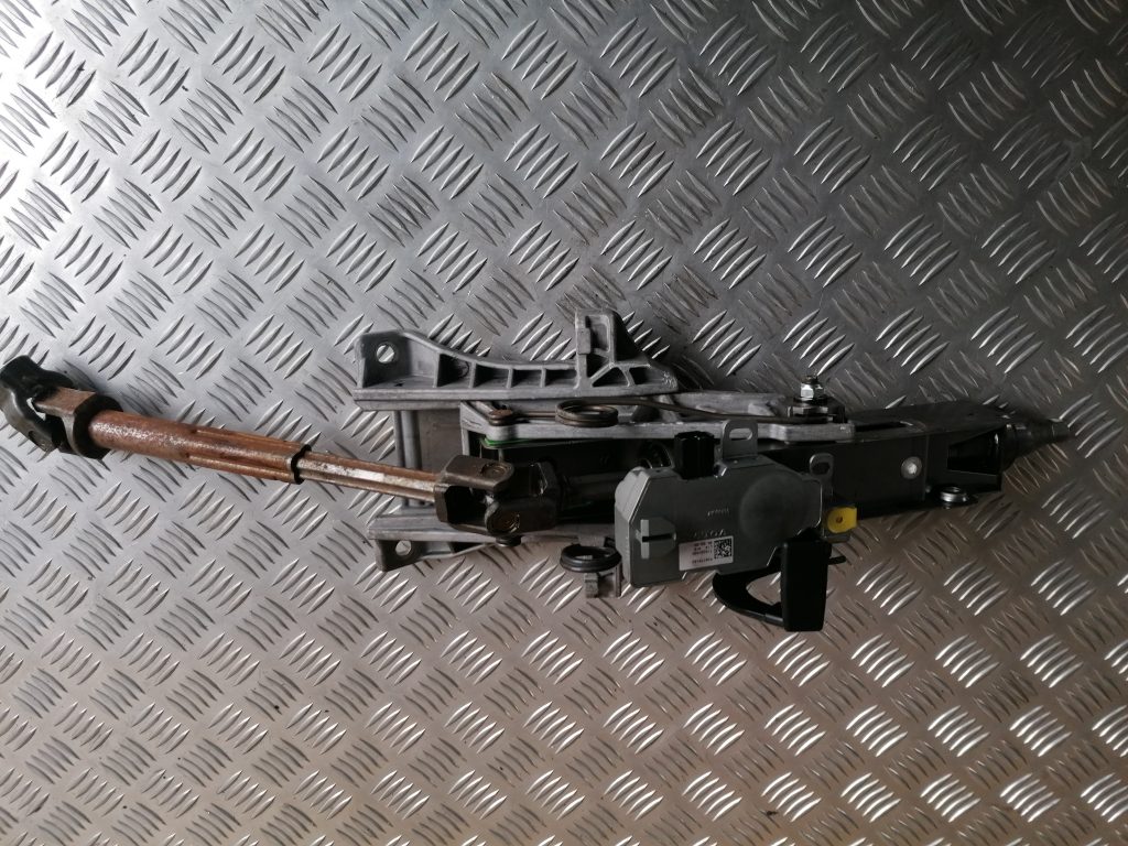 Stūres statne priekš VOLVO C30 2008 TURQUOISE 1 Stūres statne priekš VOLVO C30 2008 TURQUOISE