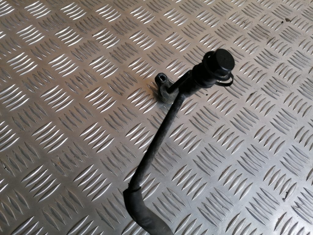 Gaisa kondicioniera galvenā caurule priekš VOLVO C30 2008 TURQUOISE 2 Gaisa kondicioniera galvenā caurule priekš VOLVO C30 2008 TURQUOISE