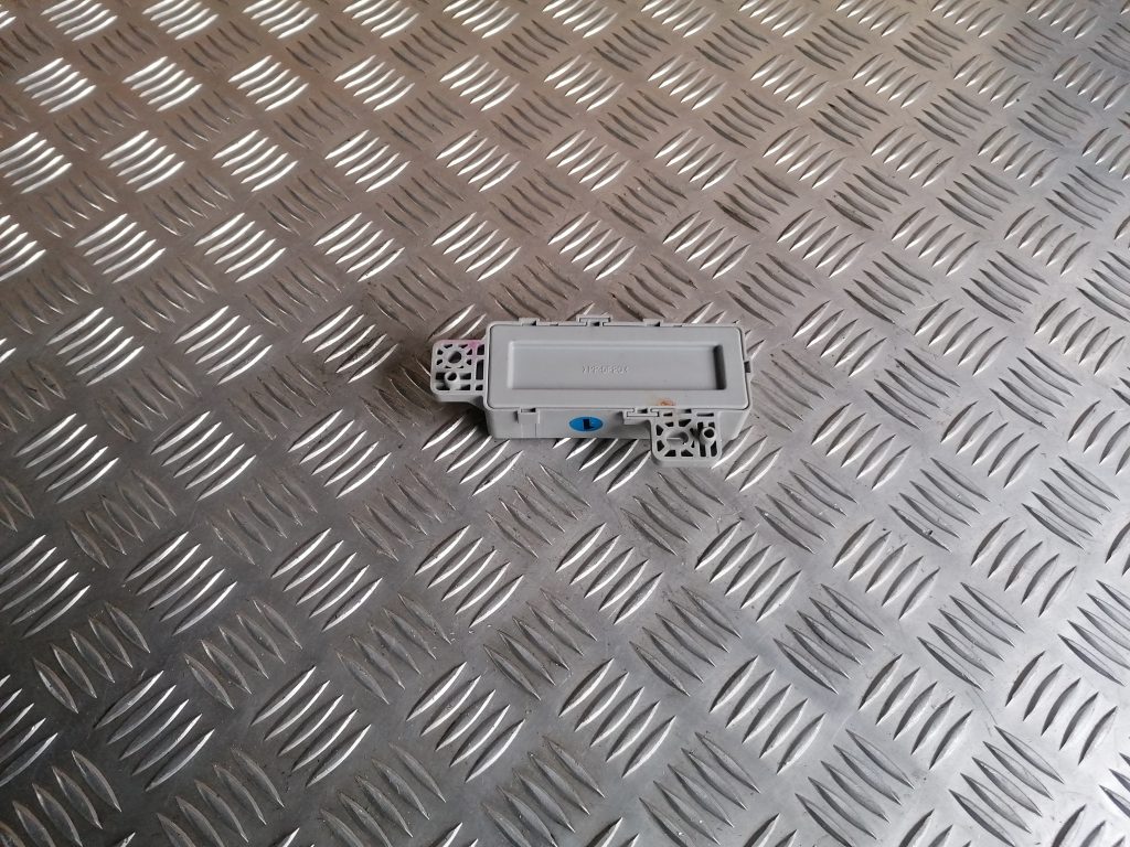 Integrētas modulāras mikroshēmas relejas bloks priekš HYUNDAI I30 2012 2 Integrētas modulāras mikroshēmas relejas bloks priekš HYUNDAI I30 2012