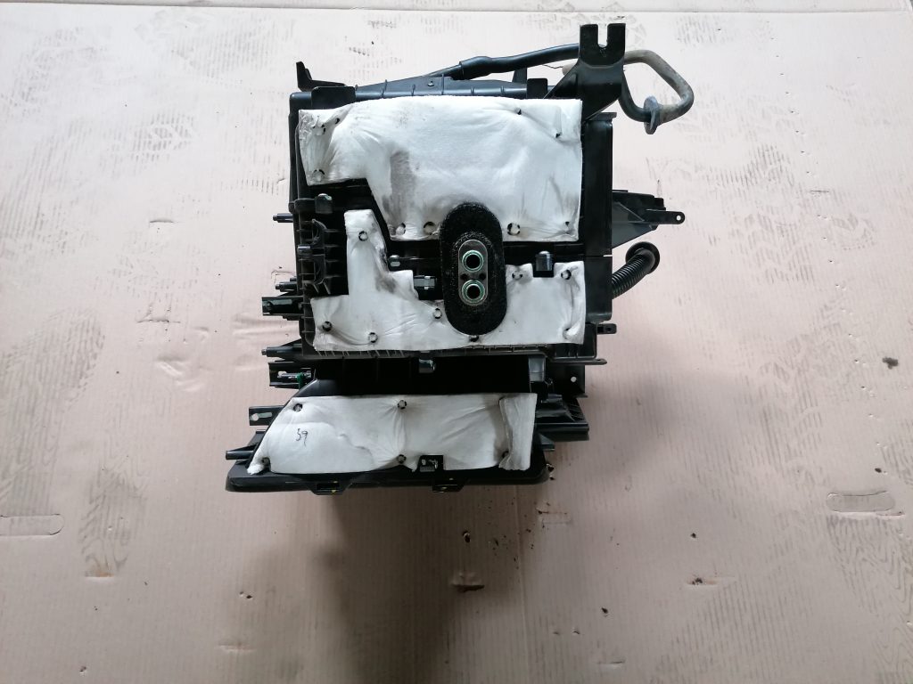 Salona sildītājs priekš HYUNDAI I30 2012 6 Salona sildītājs priekš HYUNDAI I30 2012