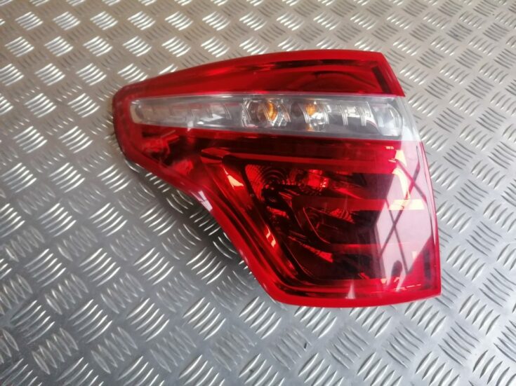 Aizmugurējais kreisais lukturis priekš CITROEN PICASSO 2007