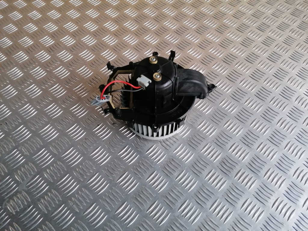 Salona ventilators priekš CITROEN PICASSO 2007 1 Salona ventilators priekš CITROEN PICASSO 2007