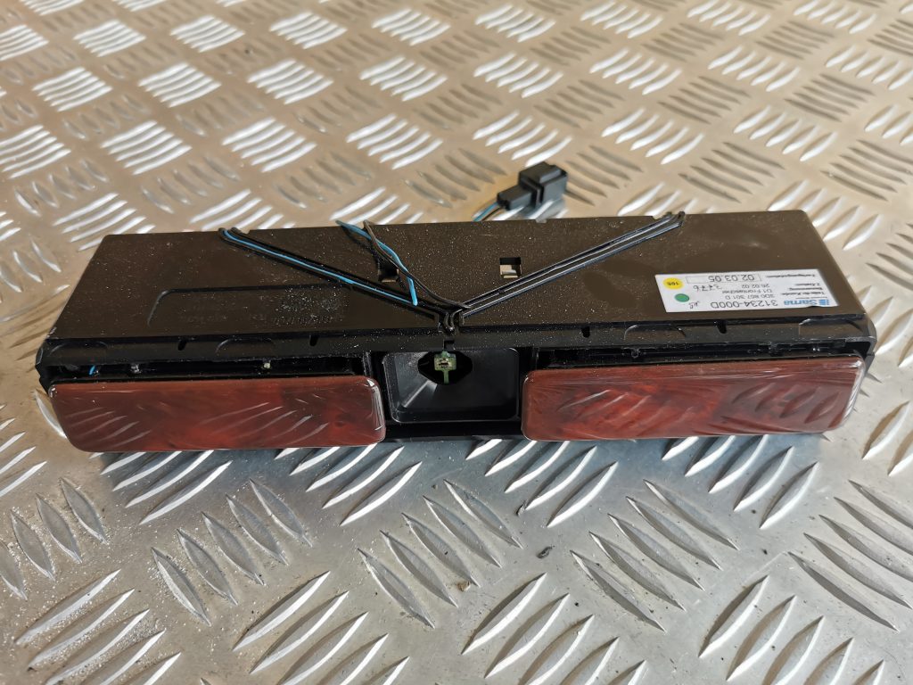 Pelnu trauks priekš VW PHAETON 2005 2 Pelnu trauks priekš VW PHAETON 2005