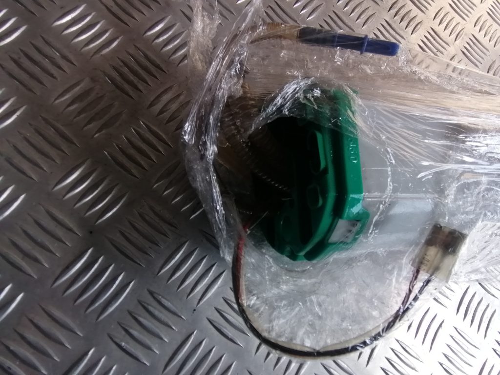 Degvielas tvertnes sūknis priekš VW PHAETON 2005 8 Degvielas tvertnes sūknis priekš VW PHAETON 2005