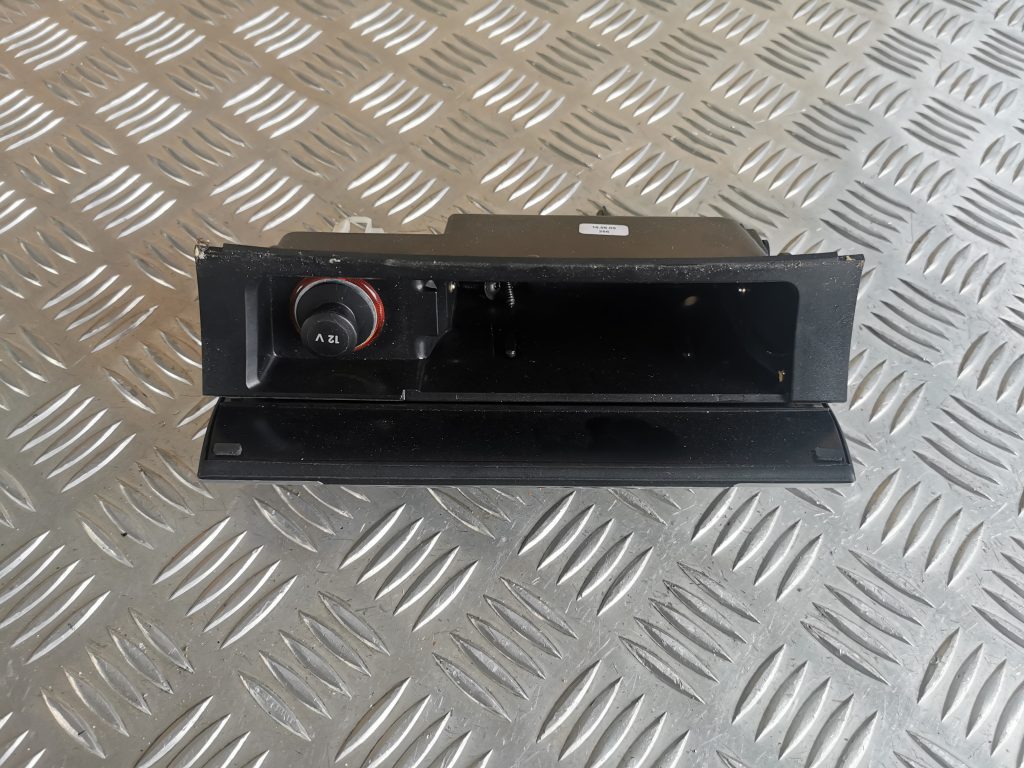 Pelnu trauks priekš VW PASSAT CC 2009 3 Pelnu trauks priekš VW PASSAT CC 2009