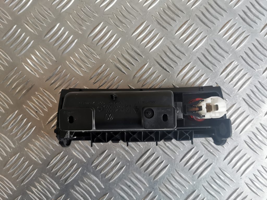 Pelnu trauks priekš VW PASSAT CC 2009 4 Pelnu trauks priekš VW PASSAT CC 2009