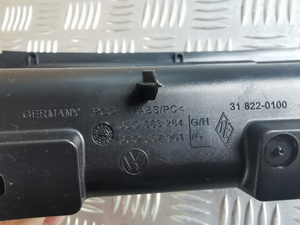 Pelnu trauks priekš VW PASSAT CC 2009 5 Pelnu trauks priekš VW PASSAT CC 2009