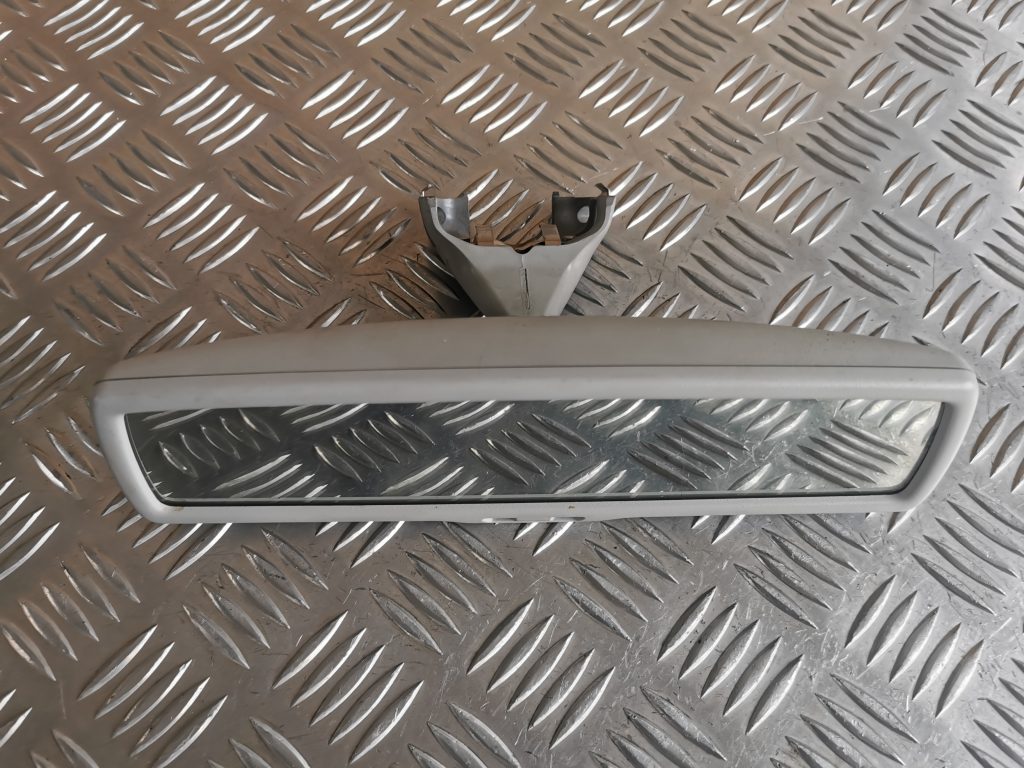 Salona atpakaļskata spogulis priekš VW PASSAT CC 2009 2 Salona atpakaļskata spogulis priekš VW PASSAT CC 2009