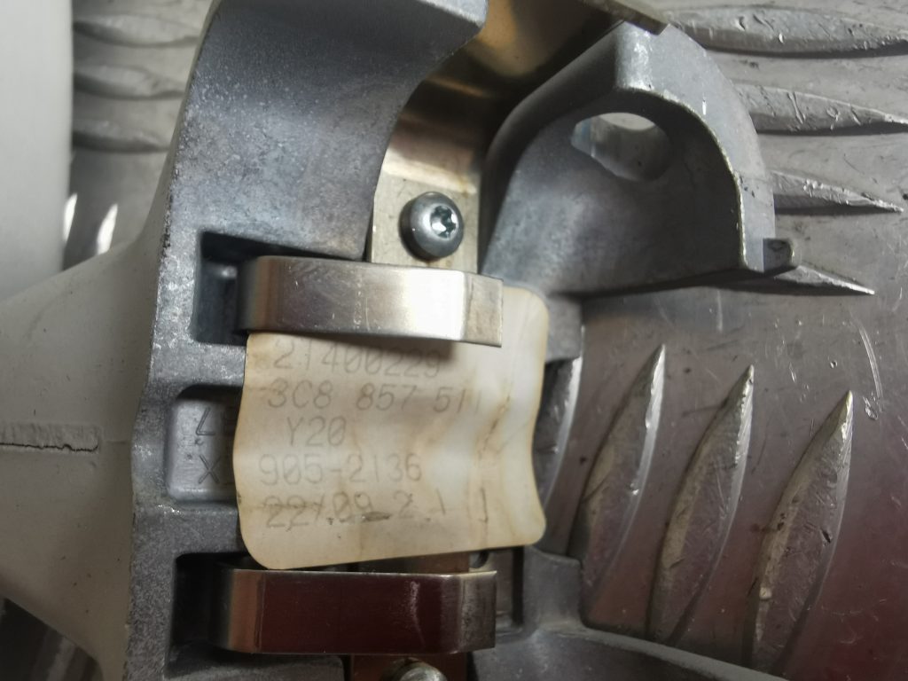 Salona atpakaļskata spogulis priekš VW PASSAT CC 2009 5 Salona atpakaļskata spogulis priekš VW PASSAT CC 2009