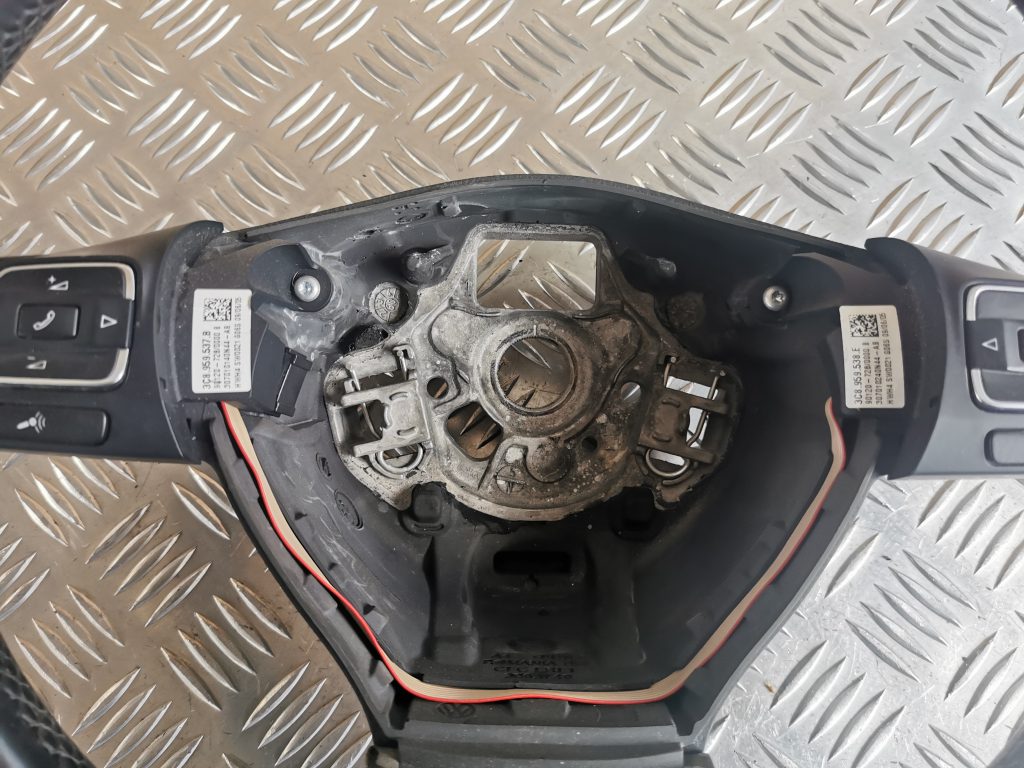 Stūre priekš VW PASSAT CC 2009 2 Stūre priekš VW PASSAT CC 2009