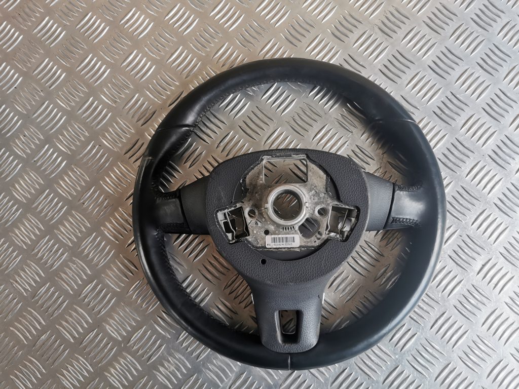 Stūre priekš VW PASSAT CC 2009 5 Stūre priekš VW PASSAT CC 2009