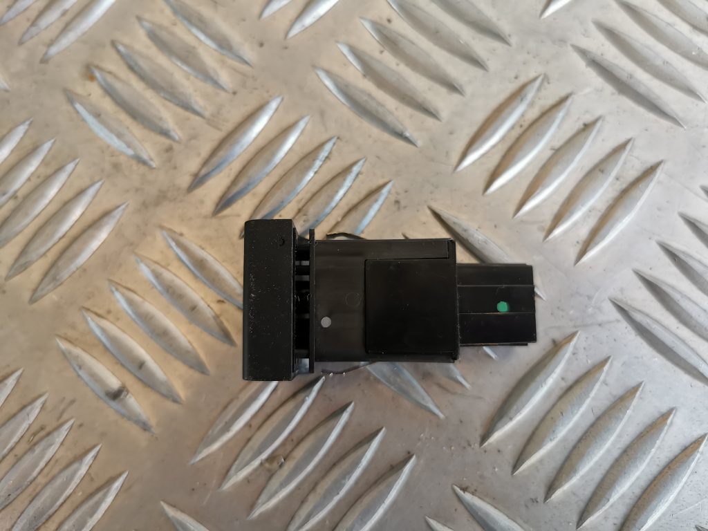 ESP poga priekš AUDI A6 1998 2 ESP poga priekš AUDI A6 1998