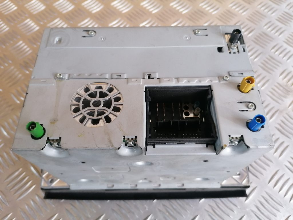 CD/DVD/Navigācijas bloks priekš MERCEDES BENZ ML320 2005 BLACK 6 CD/DVD/Navigācijas bloks priekš MERCEDES BENZ ML320 2005 BLACK