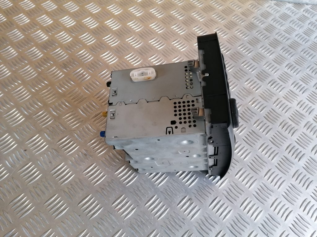 CD/DVD/Navigācijas bloks priekš MERCEDES BENZ ML320 2005 BLACK 4 CD/DVD/Navigācijas bloks priekš MERCEDES BENZ ML320 2005 BLACK