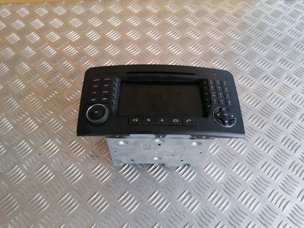 CD/DVD/Navigācijas bloks priekš MERCEDES BENZ ML320 2005 BLACK 2 CD/DVD/Navigācijas bloks priekš MERCEDES BENZ ML320 2005 BLACK