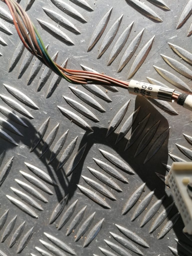 Salona atpakaļskata spogulis priekš MERCEDES BENZ ML320 2005 BLACK 7 Salona atpakaļskata spogulis priekš MERCEDES BENZ ML320 2005 BLACK