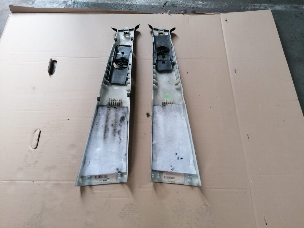 Vidējas salona statnes apdare priekš MERCEDES BENZ ML320 2005 BLACK 2 Vidējas salona statnes apdare priekš MERCEDES BENZ ML320 2005 BLACK