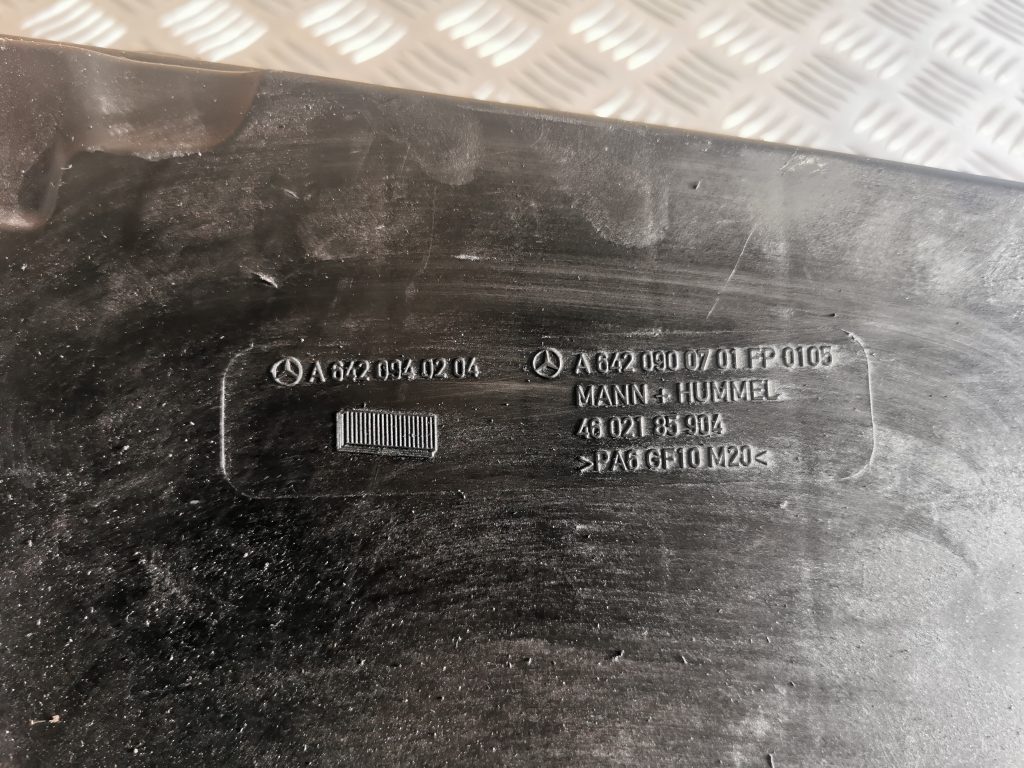 Gaisa filtra korpuss priekš MERCEDES BENZ ML320 2005 BLACK 6 Gaisa filtra korpuss priekš MERCEDES BENZ ML320 2005 BLACK